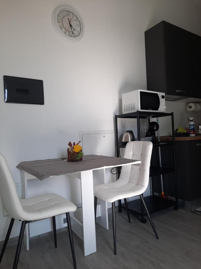 Bilocale Liberty Apartment Viggiu Exterior photo