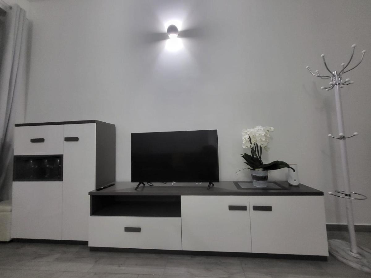 Bilocale Liberty Apartment Viggiu Exterior photo